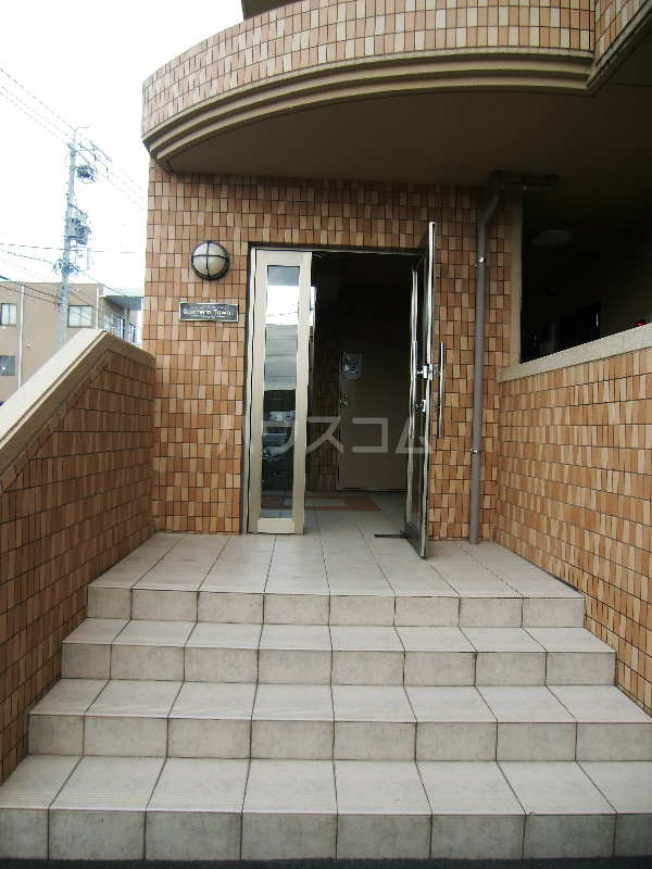 3/8 エントランス