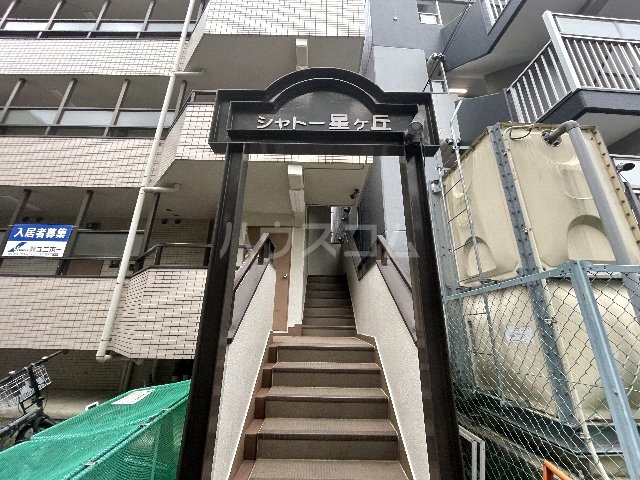 17/25 エントランス