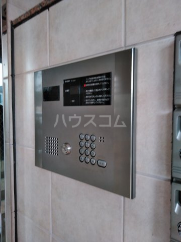 25/30 エントランス