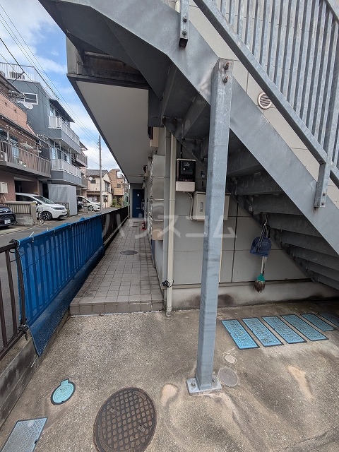 29/30 エントランス