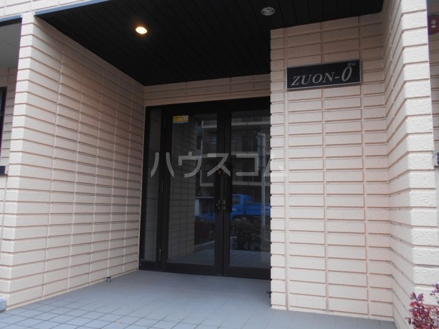 28/30 エントランス