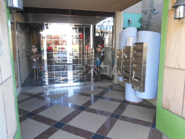 21/29 エントランス