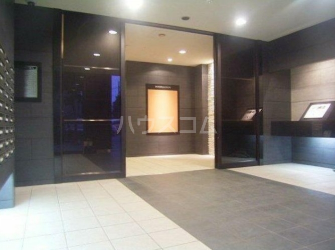 13/20 エントランス