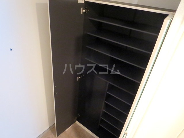 13/30 玄関