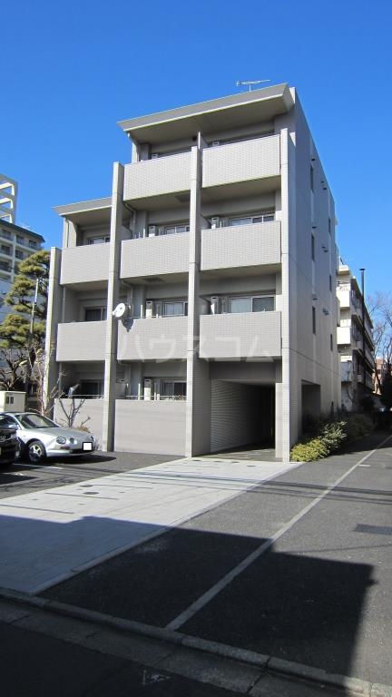 20/30 エントランス