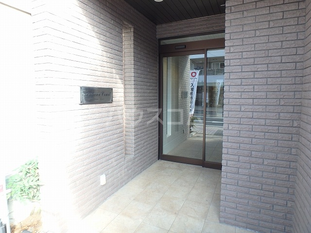 22/29 エントランス