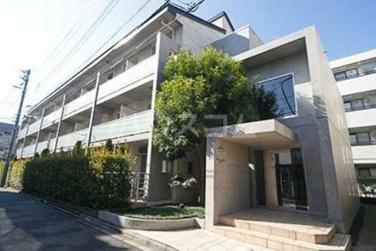 16/25 エントランス