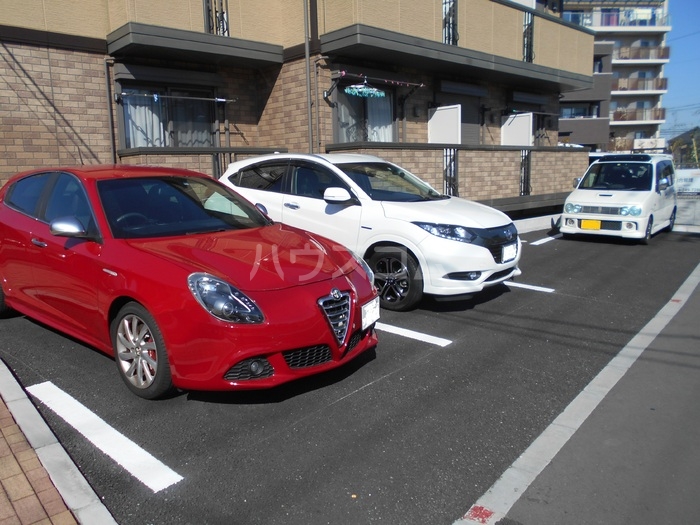 22/28 駐車場