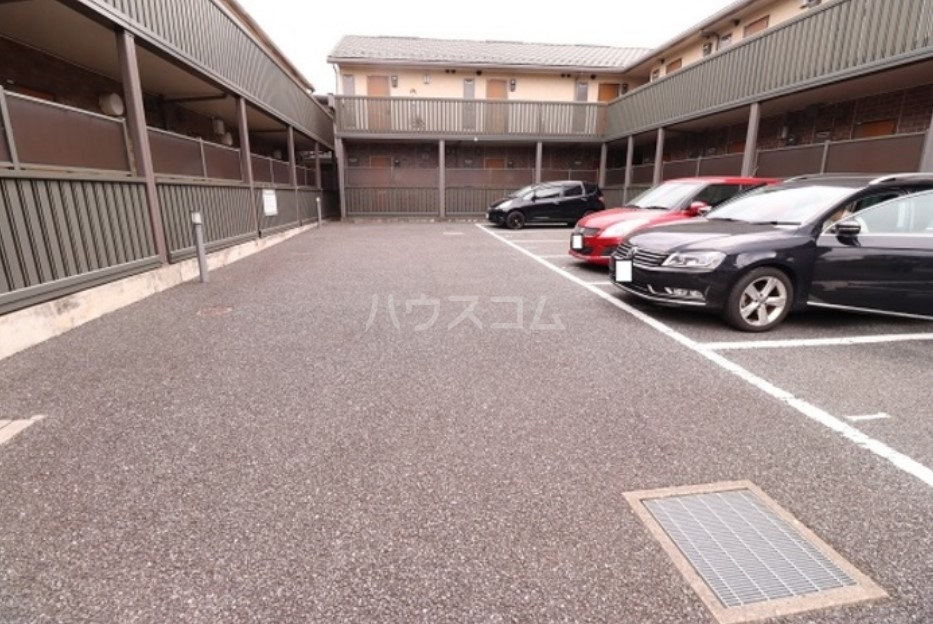 14/19 駐車場