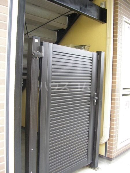 14/21 エントランス