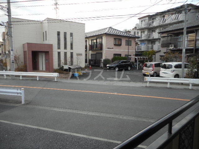 18/23 駐車場