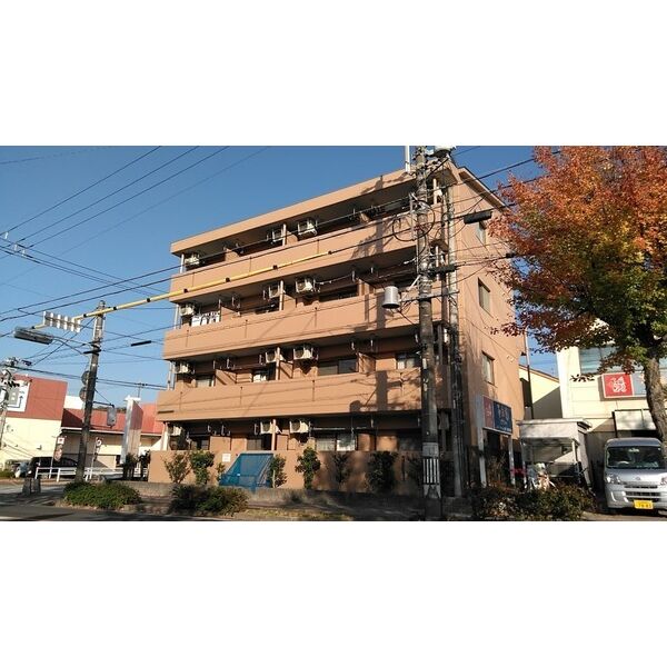 19/26 駐車場
