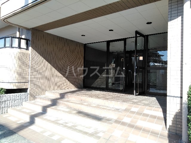19/29 エントランス