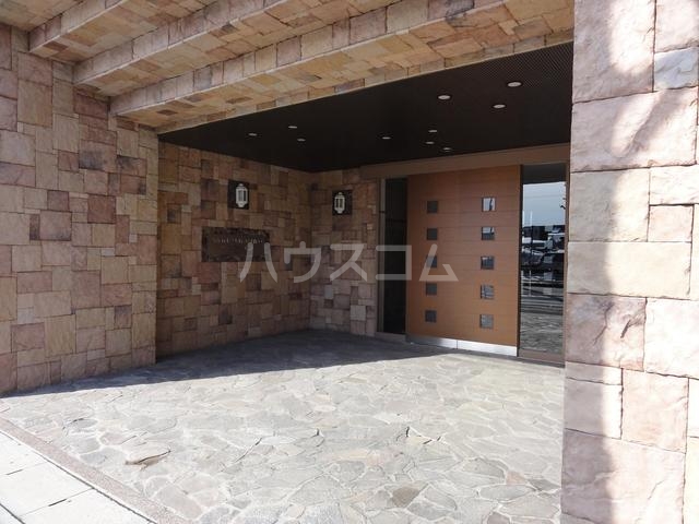 16/25 エントランス
