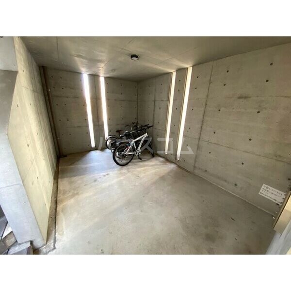 20/28 駐車場