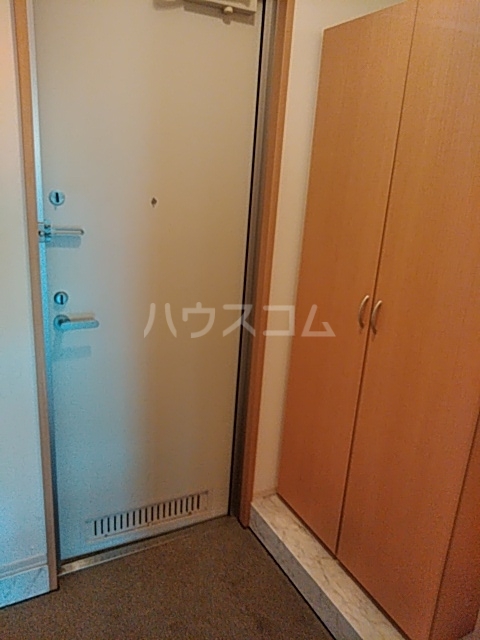 13/30 玄関