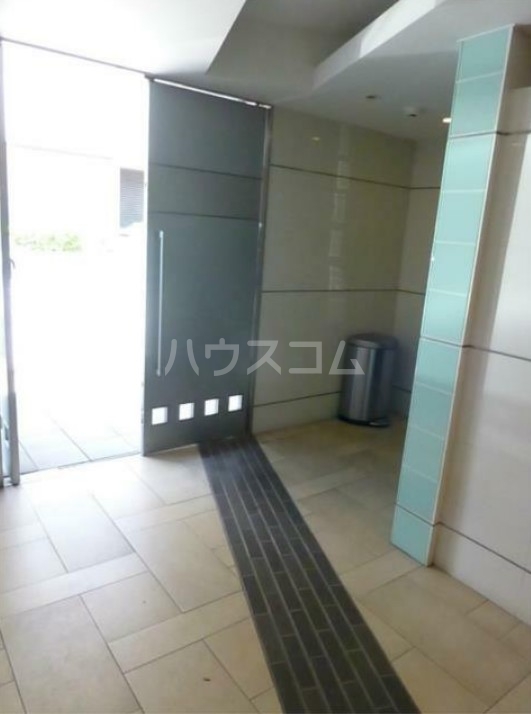 14/25 エントランス