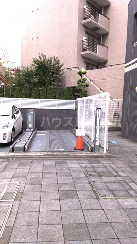25/30 駐車場