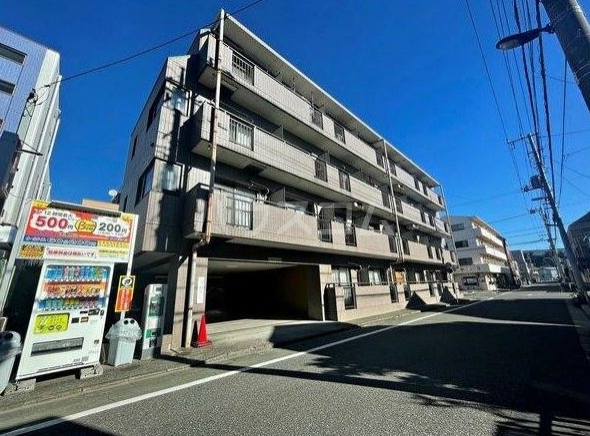 13/20 エントランス