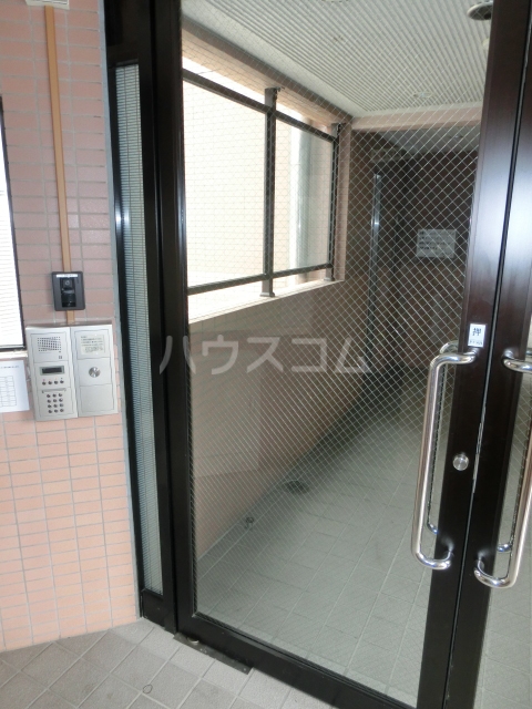 17/20 エントランス