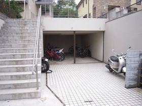 2/3 駐車場
