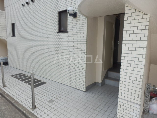 2/10 エントランス