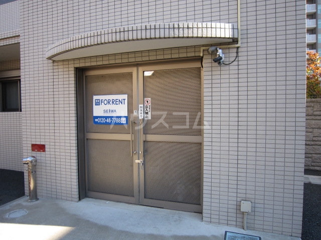 20/30 エントランス