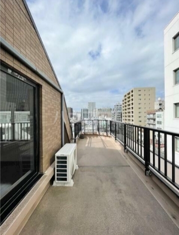 13/22 バルコニー