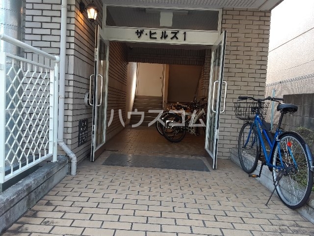 15/22 エントランス