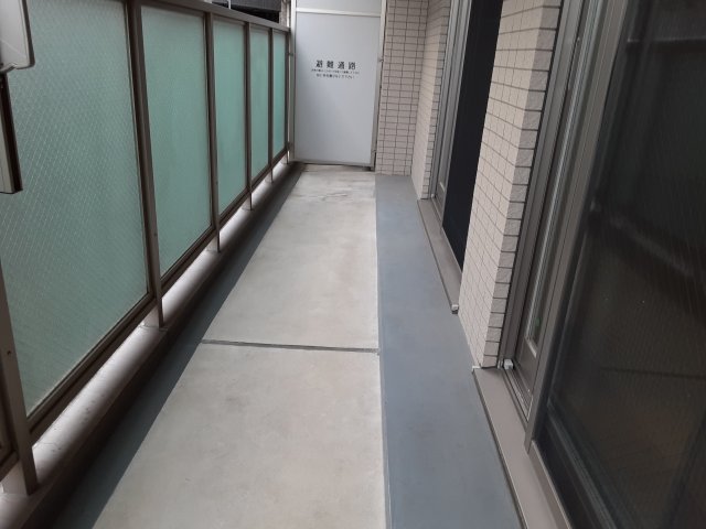 21/30 バルコニー