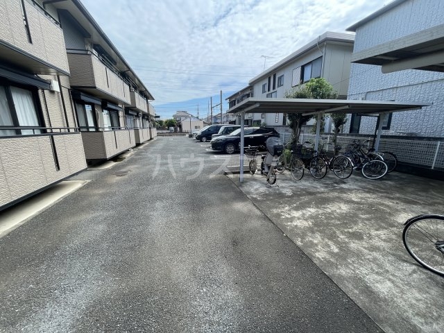 28/30 駐車場