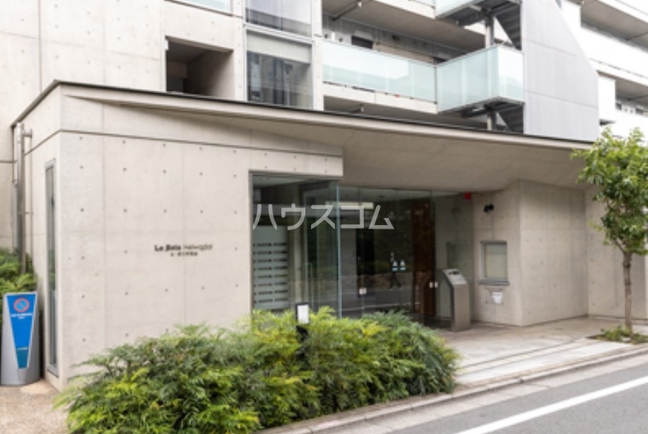 2/5 エントランス