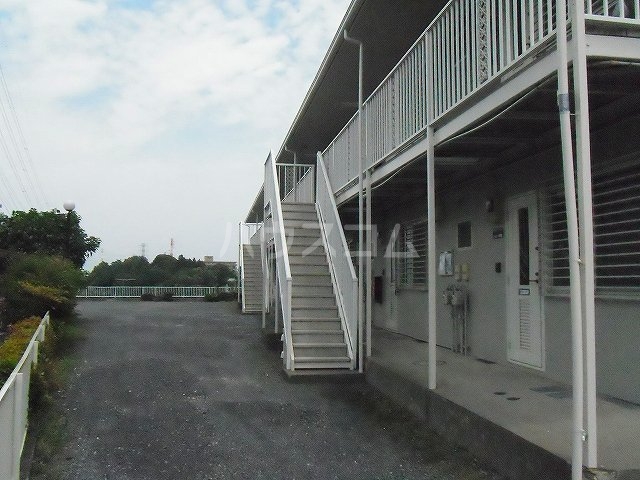 20/30 エントランス