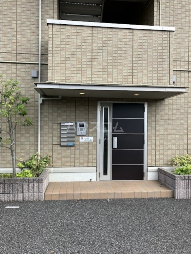 14/20 エントランス