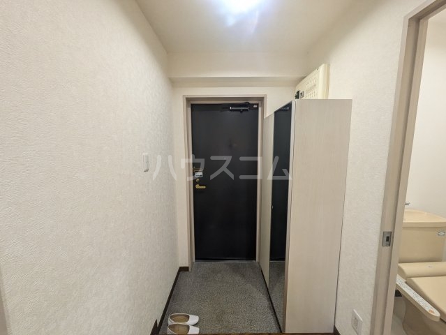 16/30 玄関