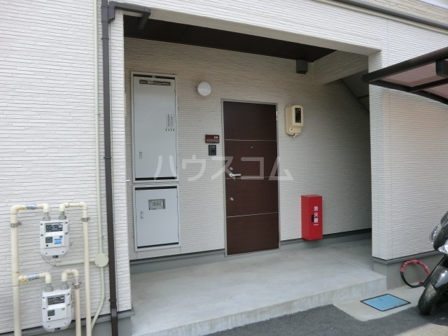 23/30 エントランス