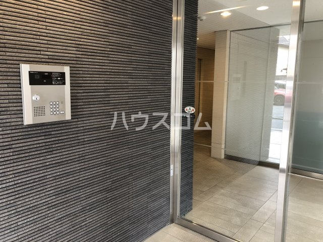 19/29 エントランス