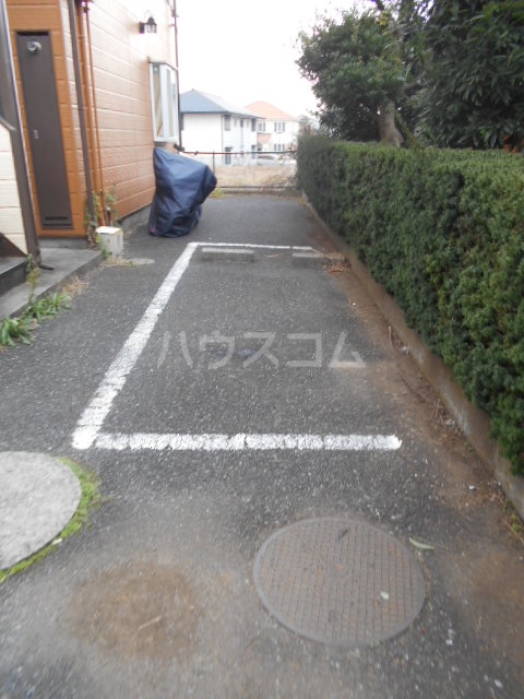 17/25 駐車場