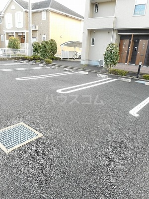 18/19 駐車場