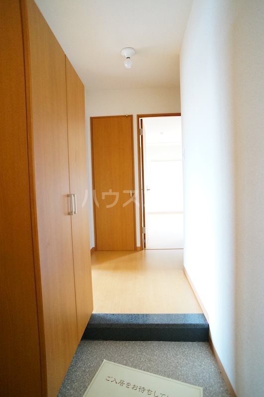 14/30 玄関