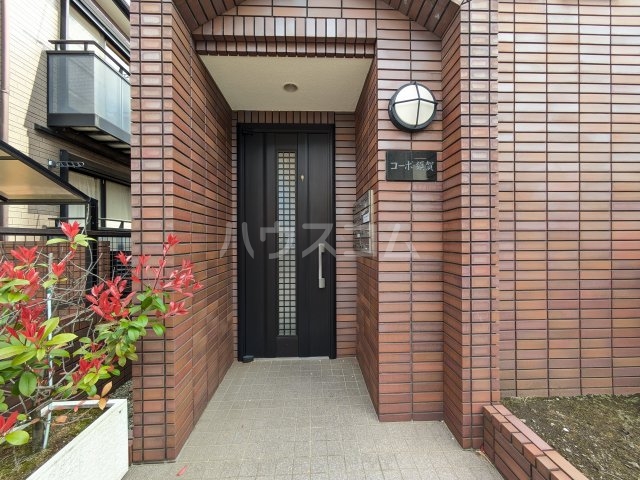 22/30 エントランス