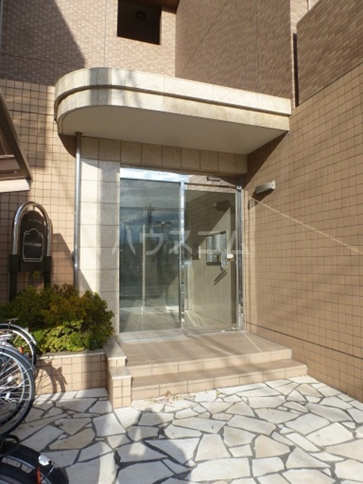 19/24 エントランス