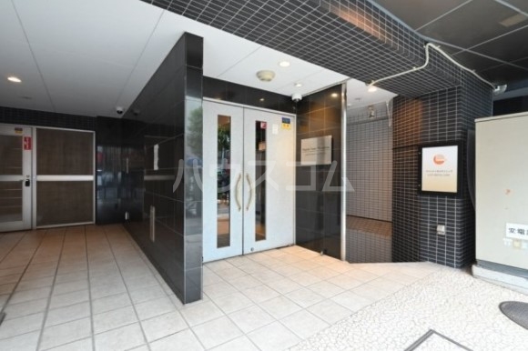 19/29 エントランス