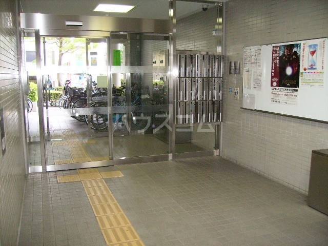 3/7 エントランス