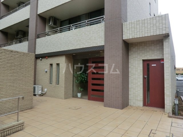 17/27 エントランス