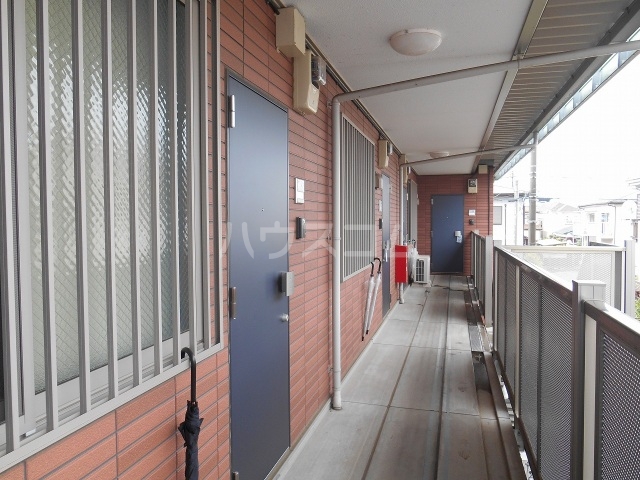 26/30 エントランス