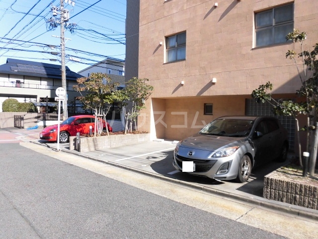20/28 駐車場