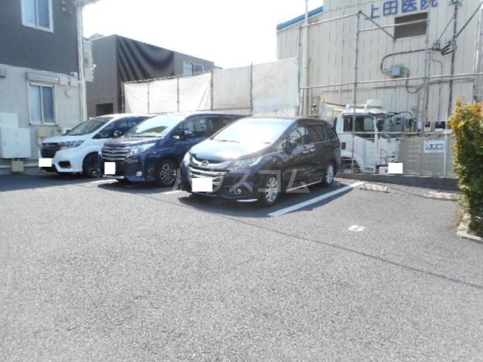 3/5 駐車場