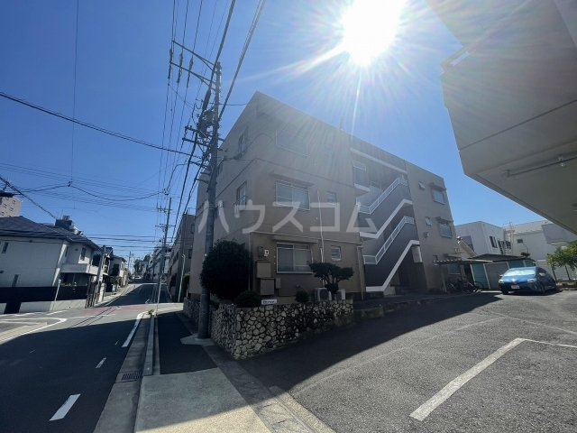 20/27 駐車場