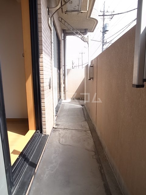 14/23 バルコニー